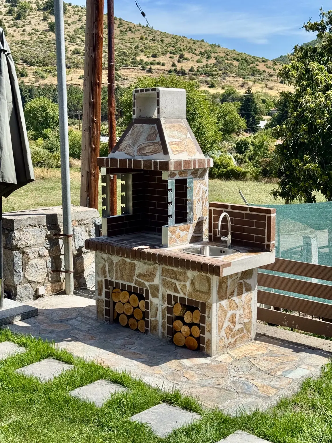Το πέτρινο BBQ